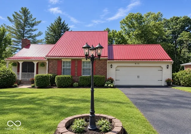 Single family home for sale at 613 N Shady Ln, North Vernon, IN 47265 | MLS# 22125867