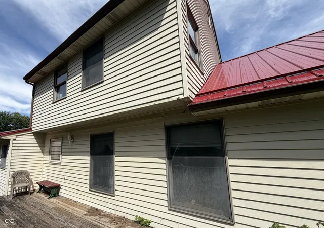 Photo 9 of Single family home for sale at 613 N Shady Ln, North Vernon, IN 47265 | MLS# 22125867 | Listing updated on 2026-10-06