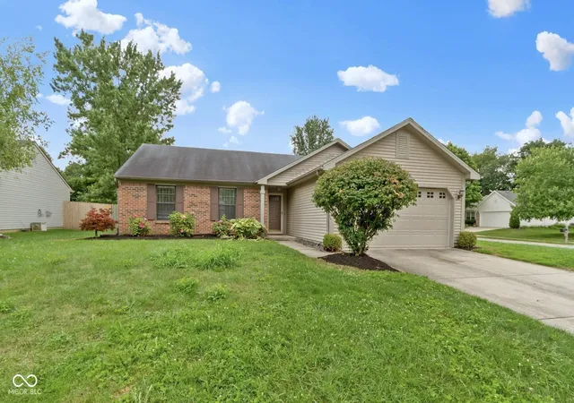Photo 1 of Single family home for sale at 6747 Cherry Laurel Ln, Fishers, IN 46038 | MLS# 22125868 | Listing updated on 2026-09-22