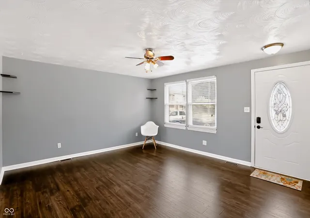 Photo 3 of Single family home for sale at 14 Rodney Ct, Beech Grove, IN 46107 | MLS# 22125870 | Listing updated on 2026-09-29