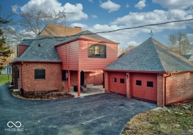 Photo 1 of Single family home for sale at 1125 Crane Ct, Anderson, IN 46016 | MLS# 22125875 | Listing updated on 2026-09-19