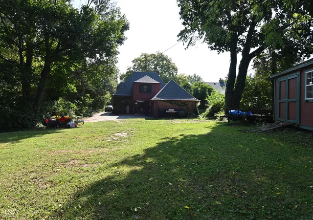Photo 3 of Single family home for sale at 1125 Crane Ct, Anderson, IN 46016 | MLS# 22125875 | Listing updated on 2026-09-19