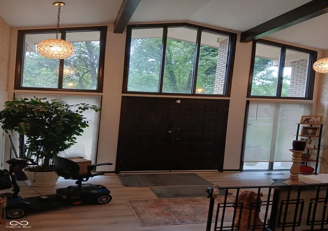 Photo 4 of Single family home for sale at 5505 Far Hl Rd, Indianapolis, IN 46226 | MLS# 22125877 | Listing updated on 2026-10-02