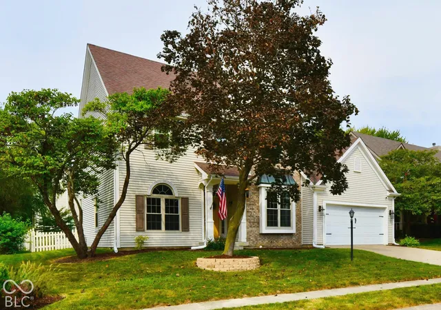 Photo 2 of Single family home for sale at 10634 Tarragon Ct, Fishers, IN 46038 | MLS# 22125881 | Listing updated on 2026-09-23