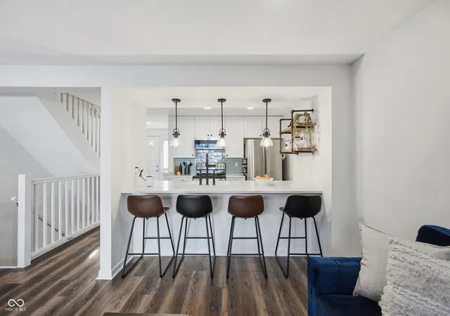 Condo for sale at 9412 Timber View Dr, Indianapolis, IN 46250 | MLS# 22125902