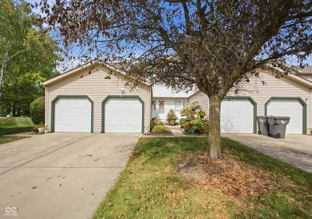 Photo 2 of Condo for sale at 9412 Timber View Dr, Indianapolis, IN 46250 | MLS# 22125902 | Listing updated on 2026-09-22
