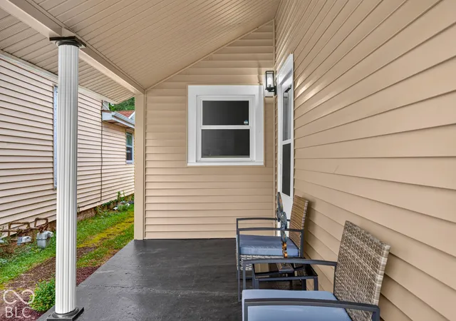 Photo 3 of Single family home for sale at 1804 California St, Columbus, IN 47201 | MLS# 22125904 | Listing updated on 2026-09-25