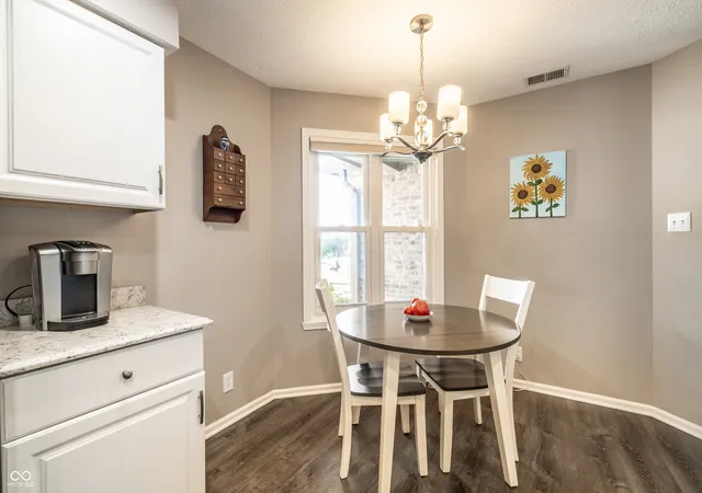 Photo 3 of Single family home for sale at 1525 Quail Glen, Carmel, IN 46032 | MLS# 22125917 | Listing updated on 2026-09-24