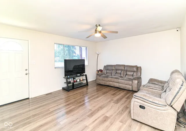 Photo 4 of Single family home for sale at 10056 E 126 Street, Fishers, IN 46038 | MLS# 22125920 | Listing updated on 2026-09-23