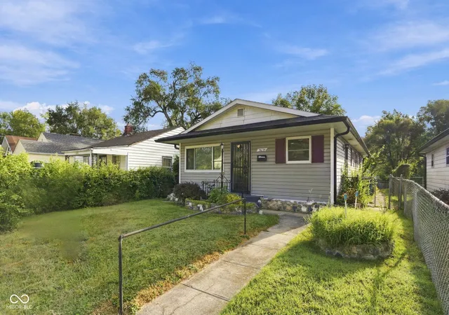 Photo 3 of Sale Pending at 3635 Kinnear, Indianapolis, IN 46218 | MLS# 22125934 | Listing updated on 2026-10-21