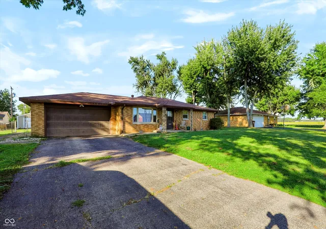 Photo 1 of Single family home for sale at 1064 Dacia St, Taylorsville, IN 47280 | MLS# 22125935 | Listing updated on 2026-10-06