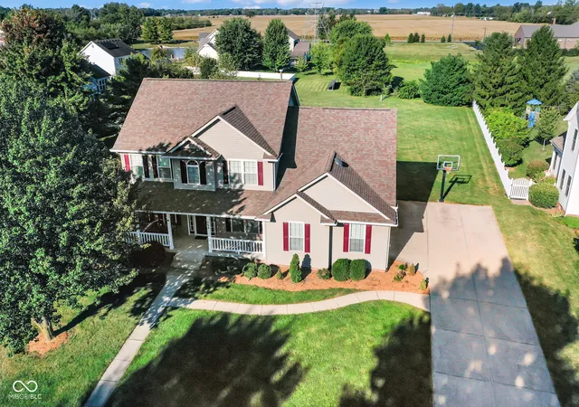 Photo 4 of Sale Pending at 504 S Meadow Song Ct, New Palestine, IN 46163 | MLS# 22125936 | Listing updated on 2026-09-21