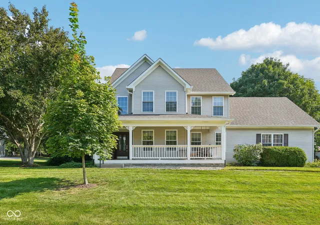 Single family home for sale at 10515 Wildwood Dr, Zionsville, IN 46077 | MLS# 22125946