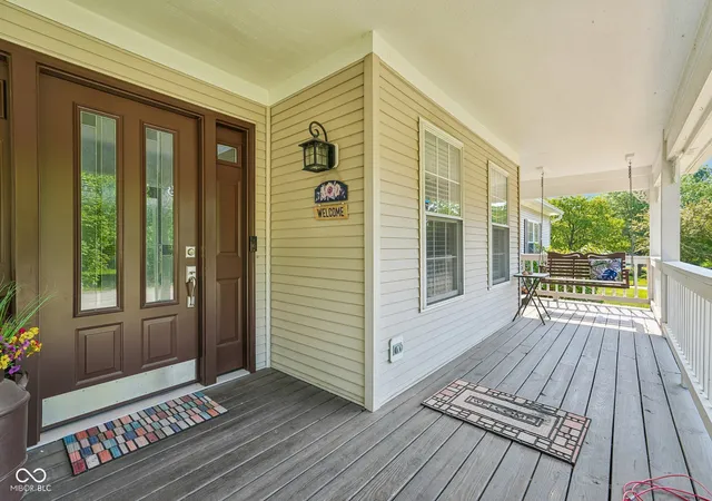 Photo 2 of Single family home for sale at 10515 Wildwood Dr, Zionsville, IN 46077 | MLS# 22125946 | Listing updated on 2026-09-24
