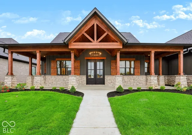 Photo 3 of Single family home for sale at 739 Beechtree Ln, Franklin, IN 46131 | MLS# 22125950 | Listing updated on 2026-10-10