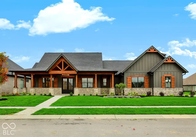 Photo 4 of Single family home for sale at 739 Beechtree Ln, Franklin, IN 46131 | MLS# 22125950 | Listing updated on 2026-10-10