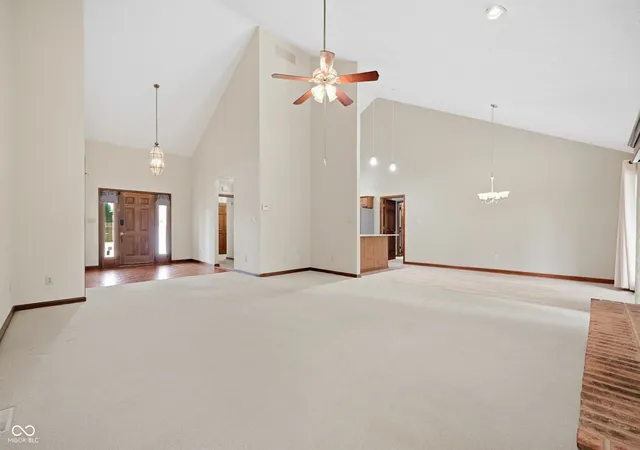 Photo 4 of Single family home for sale at 1909 Lakeside Ln, Indianapolis, IN 46229 | MLS# 22125980 | Listing updated on 2026-09-21