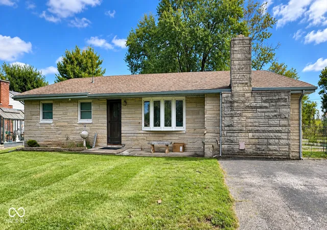 Single family home for sale at 1475 Raymond Rd, Martinsville, IN 46151 | MLS# 22125994