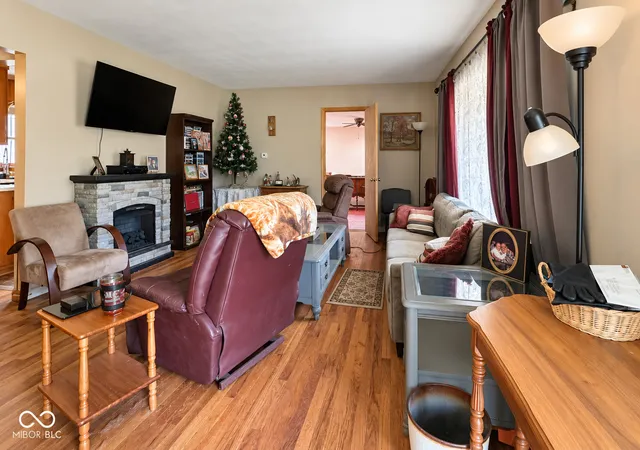 Photo 3 of Single family home for sale at 1475 Raymond Rd, Martinsville, IN 46151 | MLS# 22125994 | Listing updated on 2026-09-22