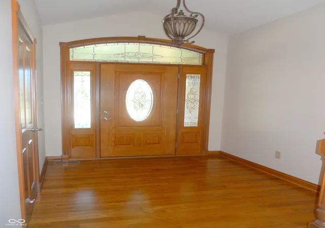 Photo 2 of Single family home for sale at 1165 Waterford Dr, Avon, IN 46123 | MLS# 22125997 | Listing updated on 2026-09-22