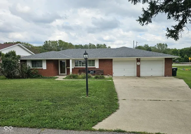 Photo 1 of Single family home for sale at 311 N Edgeway Dr, Alexandria, IN 46001 | MLS# 22126002 | Listing updated on 2026-09-25