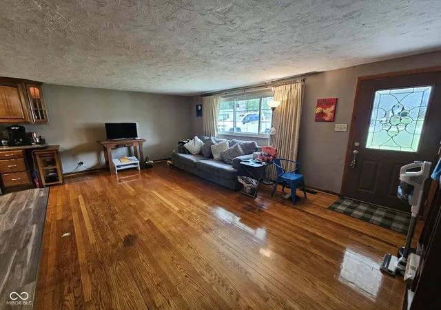 Photo 3 of Single family home for sale at 311 N Edgeway Dr, Alexandria, IN 46001 | MLS# 22126002 | Listing updated on 2026-09-25
