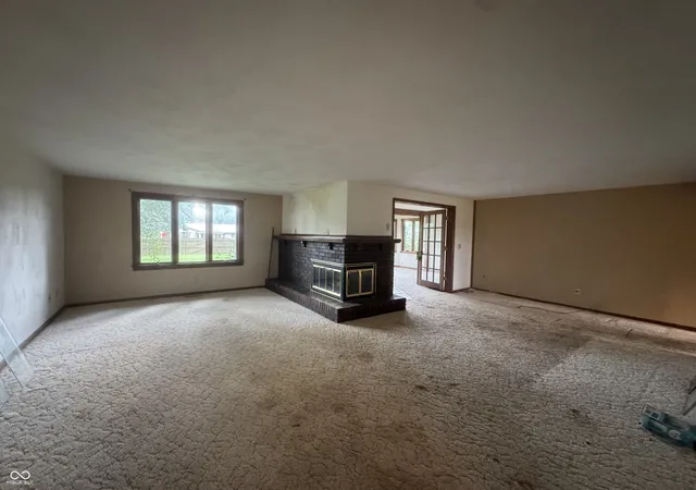Photo 3 of Sale Pending at 244 W 900 North, Alexandria, IN 46001 | MLS# 22126021 | Listing updated on 2026-09-25