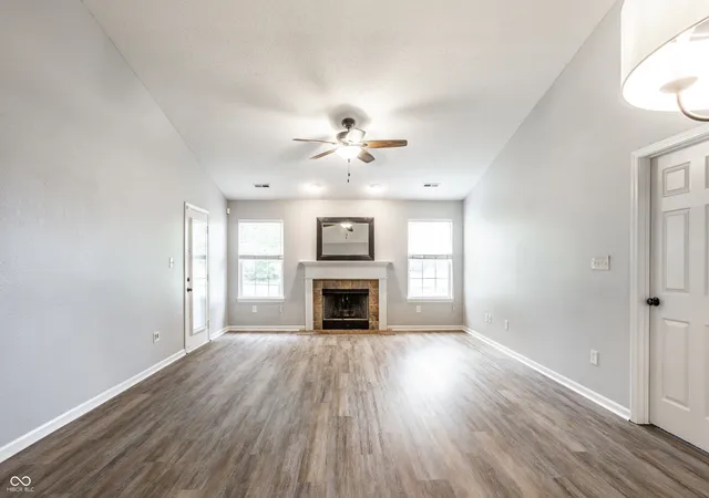 Photo 3 of Single family home for sale at 6115 Green Glade Dr, Whitestown, IN 46075 | MLS# 22126051 | Listing updated on 2026-10-07