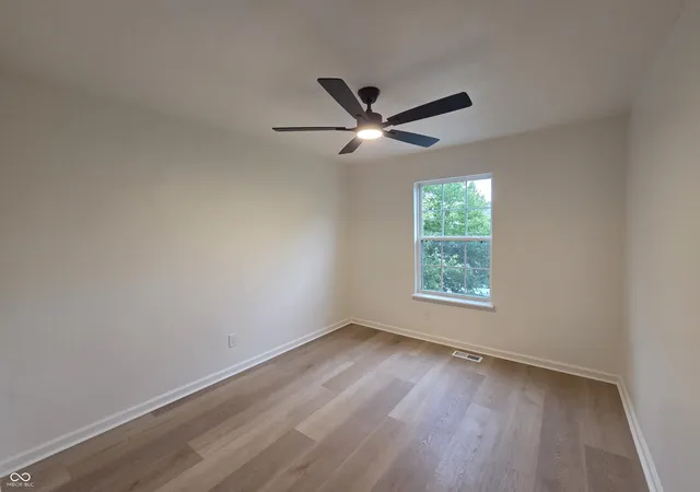 Photo 16 of Single family home for sale at 4926 Pembridge Dr, Indianapolis, IN 46254 | MLS# 22126078 | Listing updated on 2026-09-30