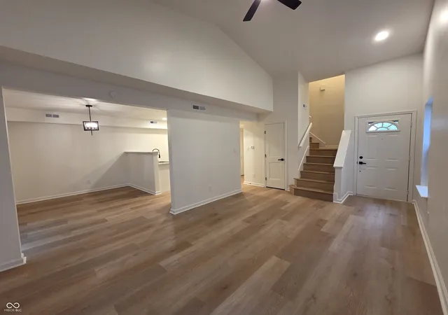 Photo 3 of Single family home for sale at 4926 Pembridge Dr, Indianapolis, IN 46254 | MLS# 22126078 | Listing updated on 2026-09-30