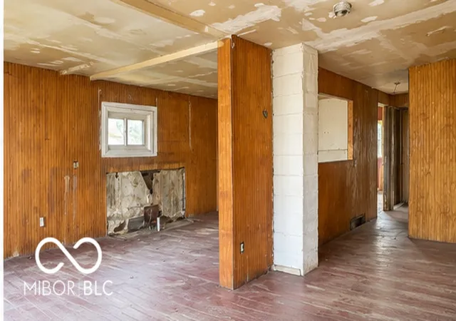Photo 3 of Sale Pending at 6 Putnam, Fillmore, IN 46128 | MLS# 22126096 | Listing updated on 2026-09-28