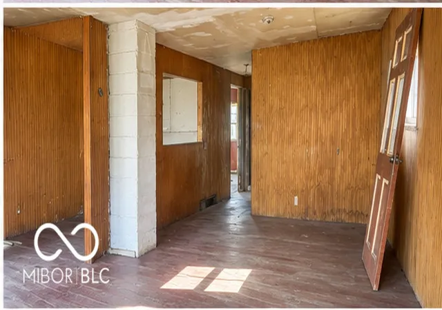 Photo 4 of Sale Pending at 6 Putnam, Fillmore, IN 46128 | MLS# 22126096 | Listing updated on 2026-09-28