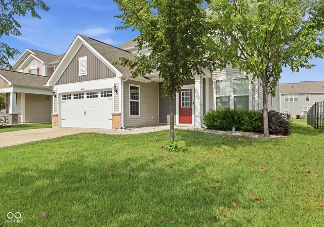 Photo 2 of Single family home for sale at 6660 Harvest Moon Ln, Whitestown, IN 46075 | MLS# 22126100 | Listing updated on 2026-10-02