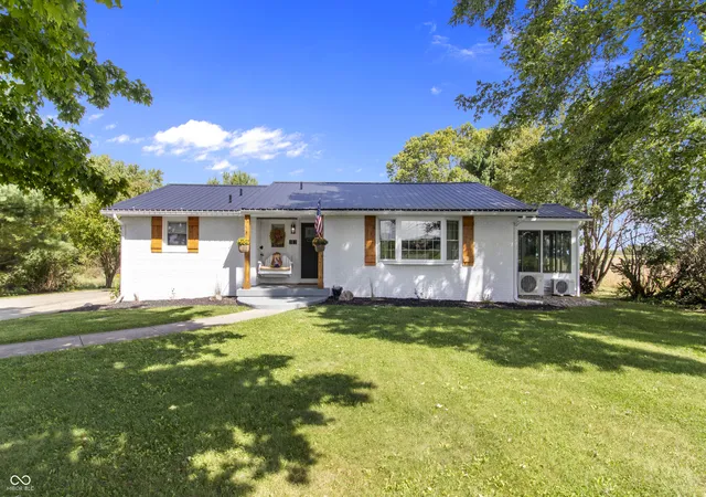 Single family home for sale at 352 E 650 North, Alexandria, IN 46001 | MLS# 22126117