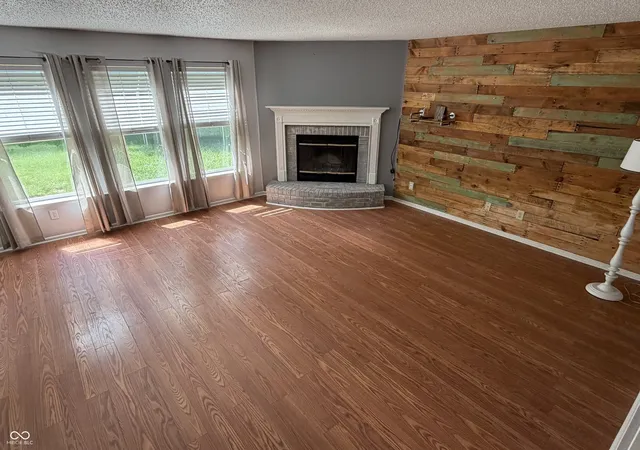 Photo 3 of Single family home for sale at 10643 Howe Rd, Fishers, IN 46038 | MLS# 22126134 | Listing updated on 2026-09-25