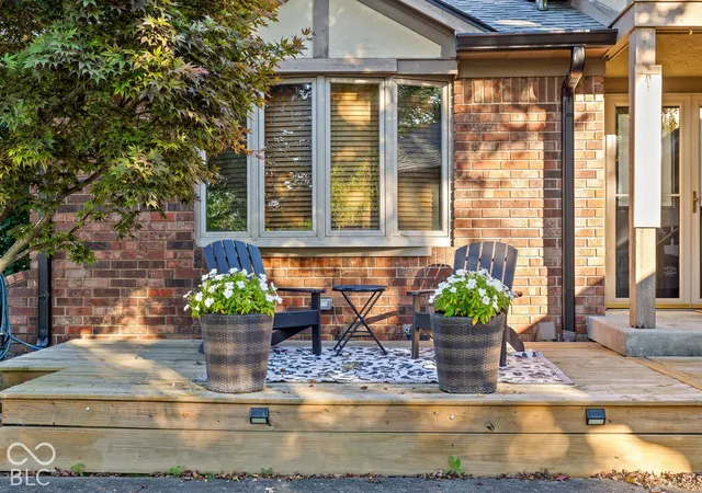 Photo 2 of Single family home for sale at 1015 Arroyo Rd, Greenwood, IN 46143 | MLS# 22126141 | Listing updated on 2026-10-02