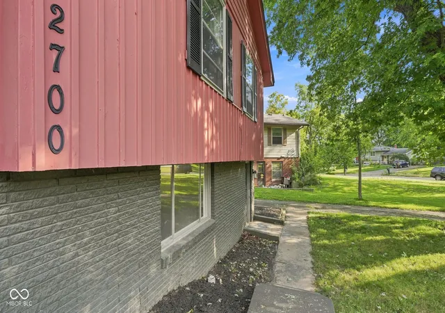 Photo 3 of Single family home for sale at 2700 Redbud Ln, Anderson, IN 46011 | MLS# 22126145 | Listing updated on 2026-09-17