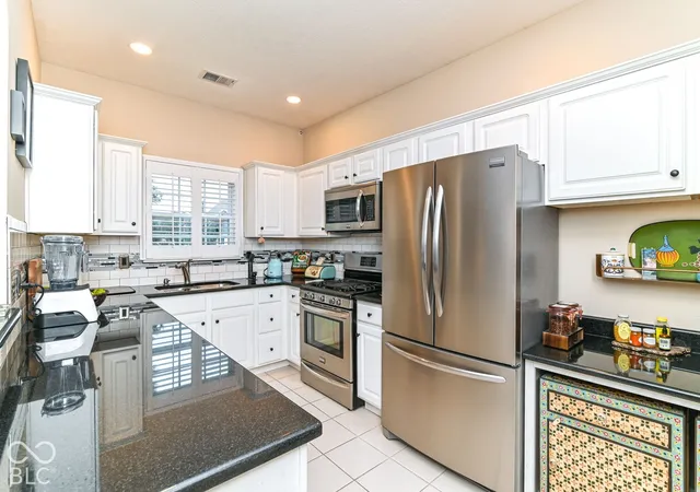 Photo 3 of Condo for sale at 9762 Herring Gull Dr, Carmel, IN 46280 | MLS# 22126153 | Listing updated on 2026-09-24