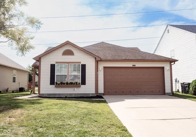 Photo 1 of Single family home for sale at 10833 Tealpoint Dr, Indianapolis, IN 46229 | MLS# 22126162 | Listing updated on 2026-10-09