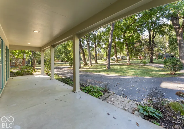 Photo 3 of Single family home for sale at 3211 Nugent Blvd, Columbus, IN 47203 | MLS# 22126164 | Listing updated on 2026-10-09