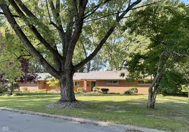 Single family home for sale at 804 North St, Anderson, IN 46017 | MLS# 22126198