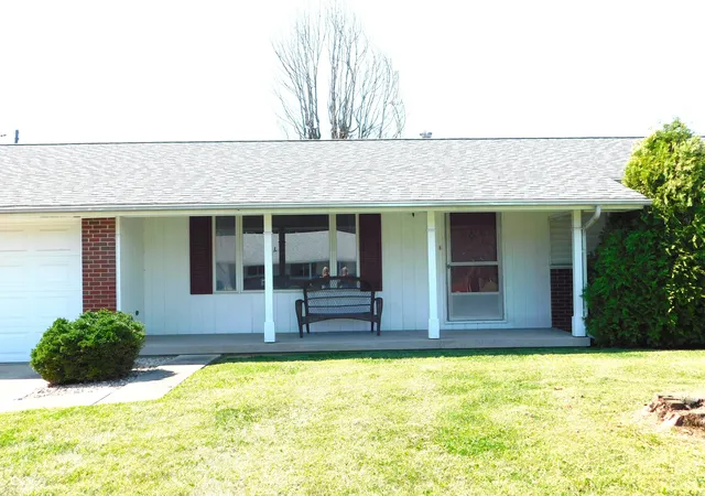 Photo 2 of Single family home for sale at 2017 N Nightingale Dr, Greensburg, IN 47240 | MLS# 22126201 | Listing updated on 2026-10-02