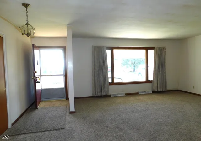Photo 4 of Single family home for sale at 2017 N Nightingale Dr, Greensburg, IN 47240 | MLS# 22126201 | Listing updated on 2026-10-02