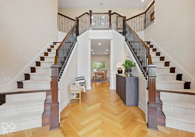 Photo 2 of Mansion for sale at 3323 S 800 East, Zionsville, IN 46077 | MLS# 22126224 | Listing updated on 2026-09-28