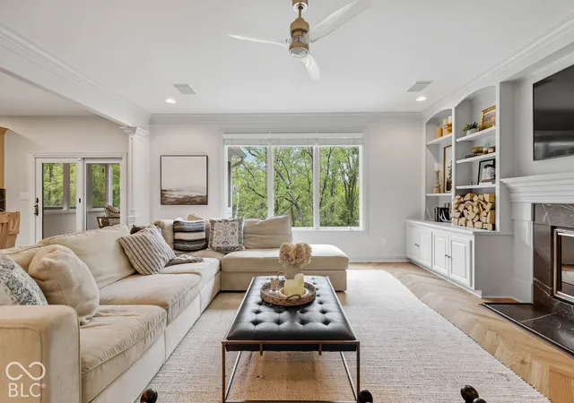 Photo 3 of Mansion for sale at 3323 S 800 East, Zionsville, IN 46077 | MLS# 22126224 | Listing updated on 2026-09-28