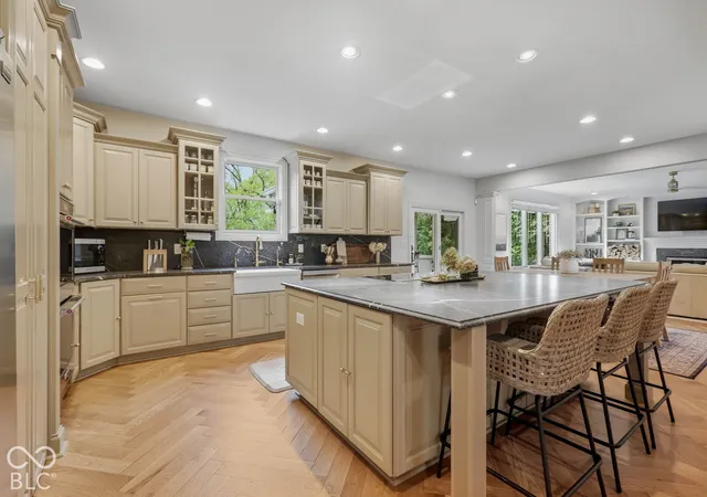 Photo 3 of Single family home for sale at 3323 S 800 East, Zionsville, IN 46077 | MLS# 22126224 | Listing updated on 2026-09-28