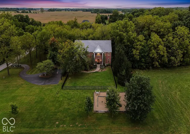 Photo 1 of Mansion for sale at 3323 S 800 East, Zionsville, IN 46077 | MLS# 22126224 | Listing updated on 2026-10-20