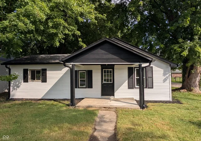 Photo 1 of Single family home for sale at 60 W Poston Rd, Martinsville, IN 46151 | MLS# 22126226 | Listing updated on 2026-09-25