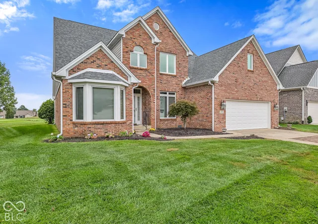 Photo 2 of Single family home for sale at 2201 Somerset Dr, Franklin, IN 46131 | MLS# 22126237 | Listing updated on 2026-09-28