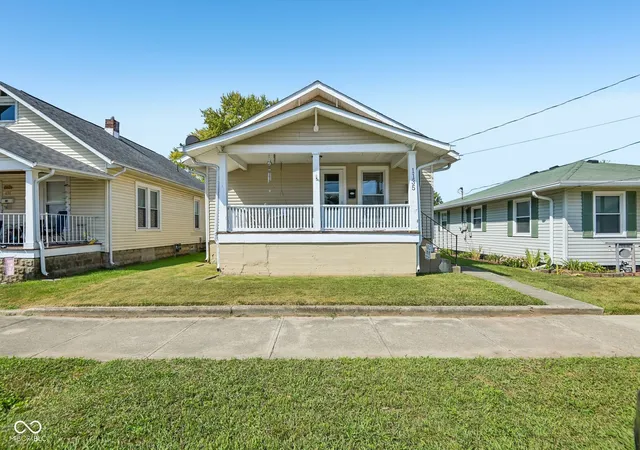Photo 1 of Single family home for sale at 1135 Meridian St, Shelbyville, IN 46176 | MLS# 22126250 | Listing updated on 2026-09-30